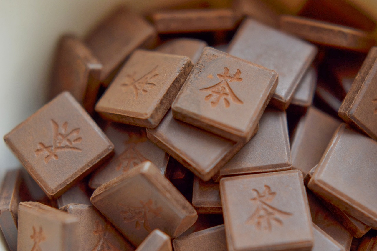 正宗碎銀子茶價(jià)格探究，品質(zhì)、市場(chǎng)與價(jià)值