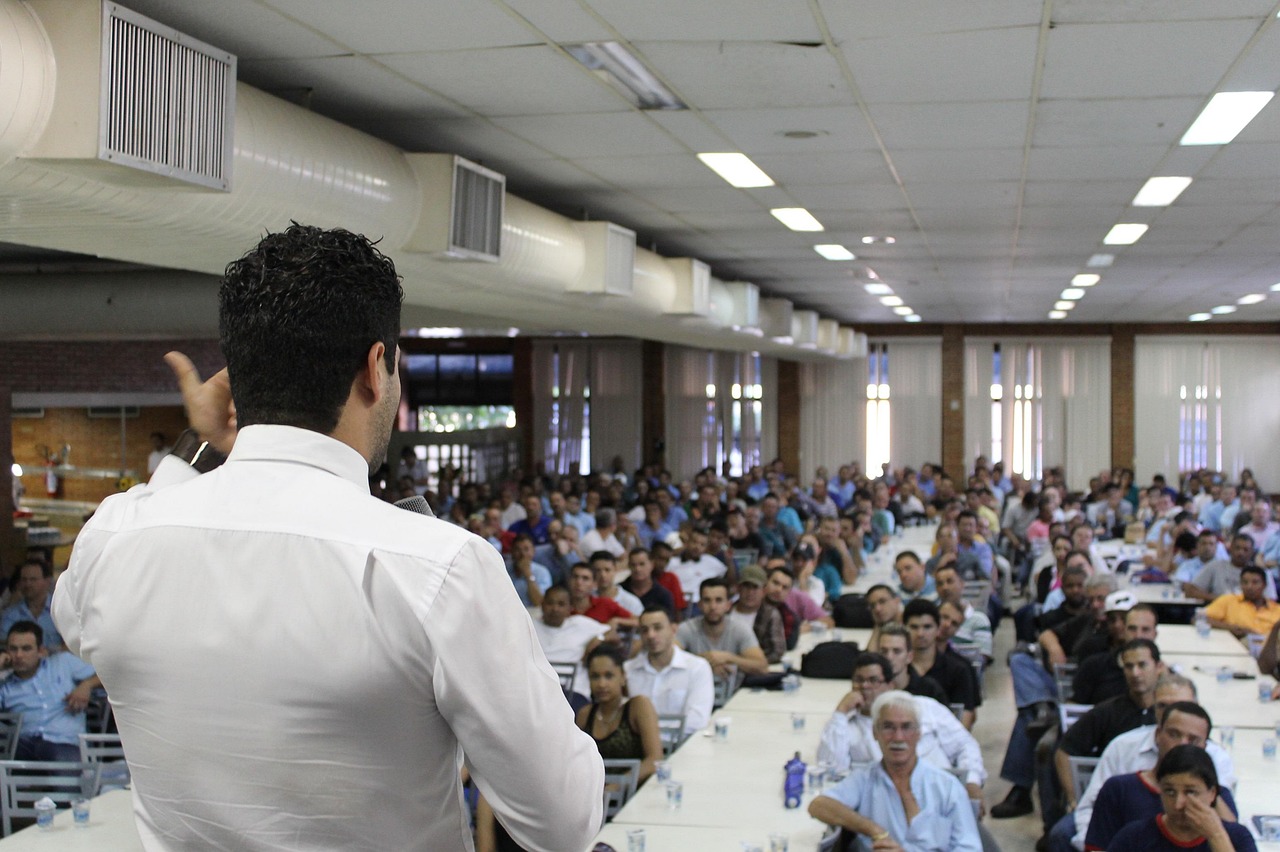 全國演講比賽，展現(xiàn)口才與風(fēng)采的絕佳舞臺