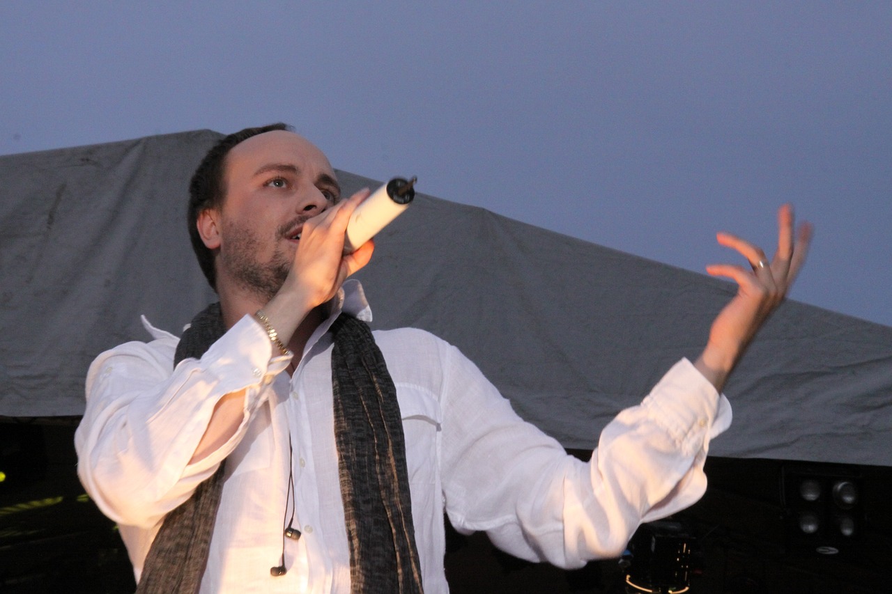 內(nèi)地男演員的魅力與影響力，圖片展現(xiàn)風(fēng)采