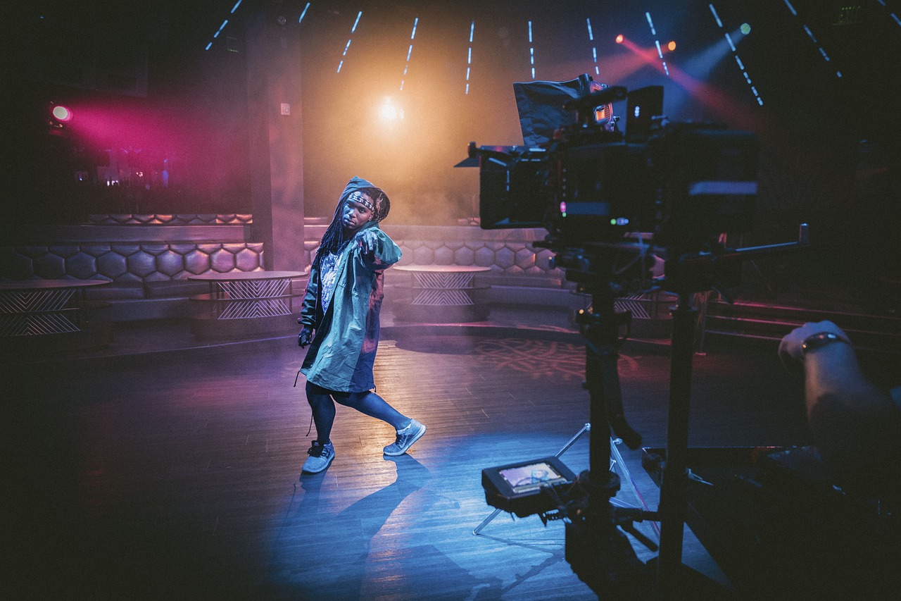 午夜影視盛宴，精選佳片探尋影視世界的魅力