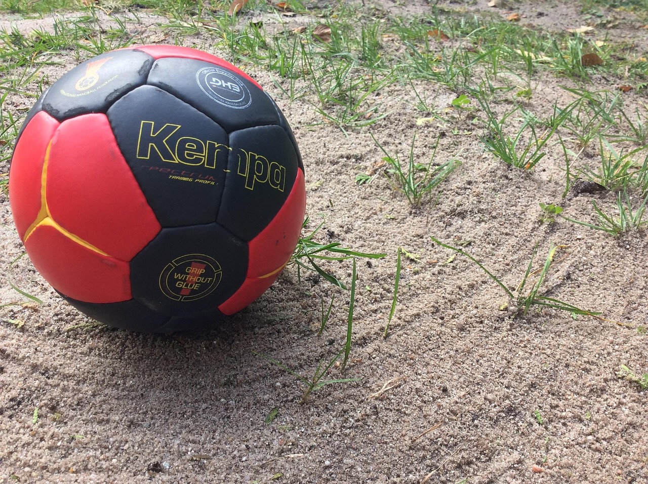 乒乓球比賽盛大開(kāi)幕式主持詞