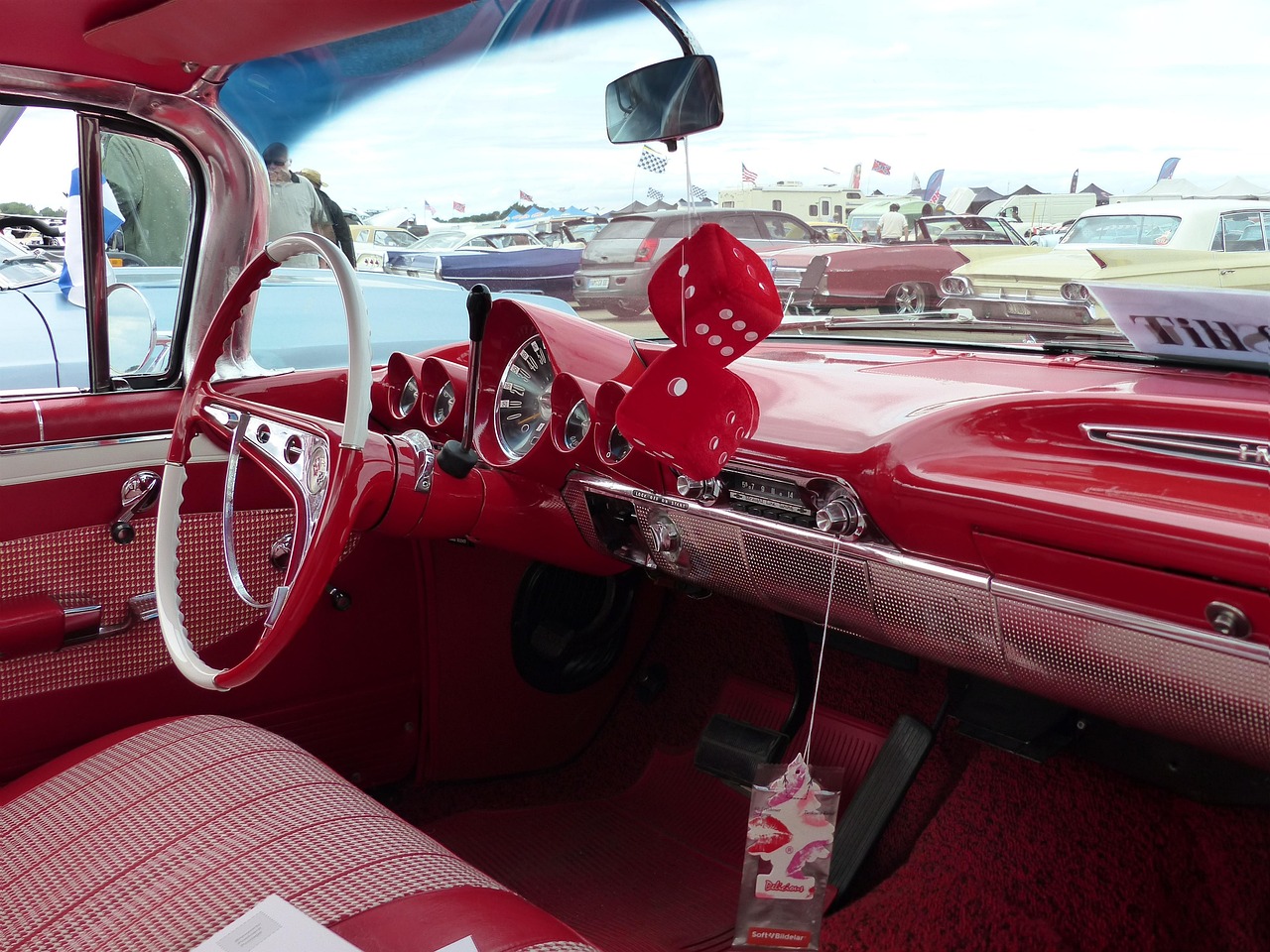 成都車展盛況展現(xiàn)汽車產(chǎn)業(yè)繁榮與創(chuàng)新風采