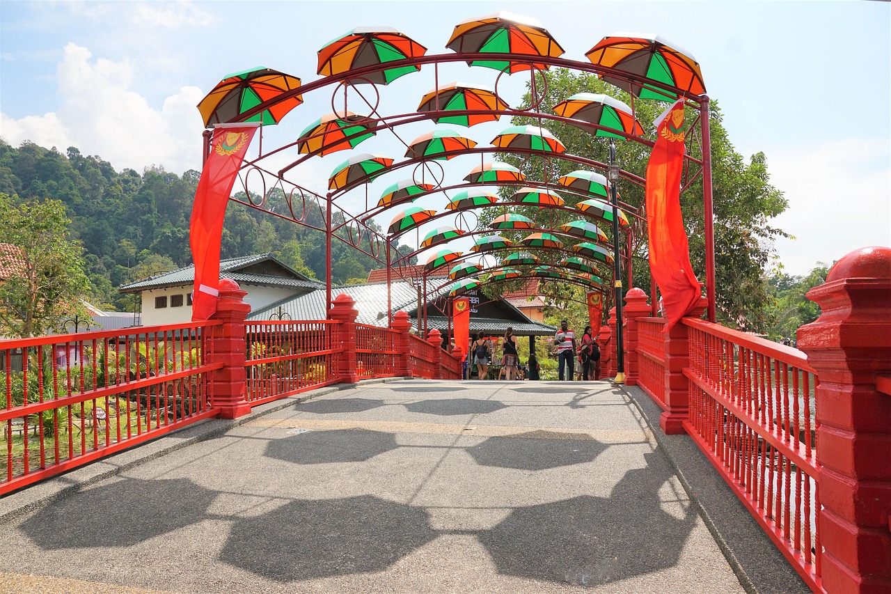 鄉(xiāng)村扇子舞秧歌璀璨啟幕，文化活動(dòng)的熱鬧開場(chǎng)