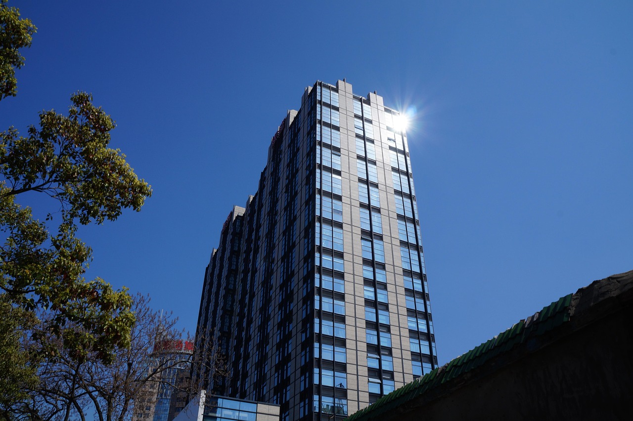 杭州單身公寓價(jià)格解析，市場(chǎng)趨勢(shì)與影響因素探討