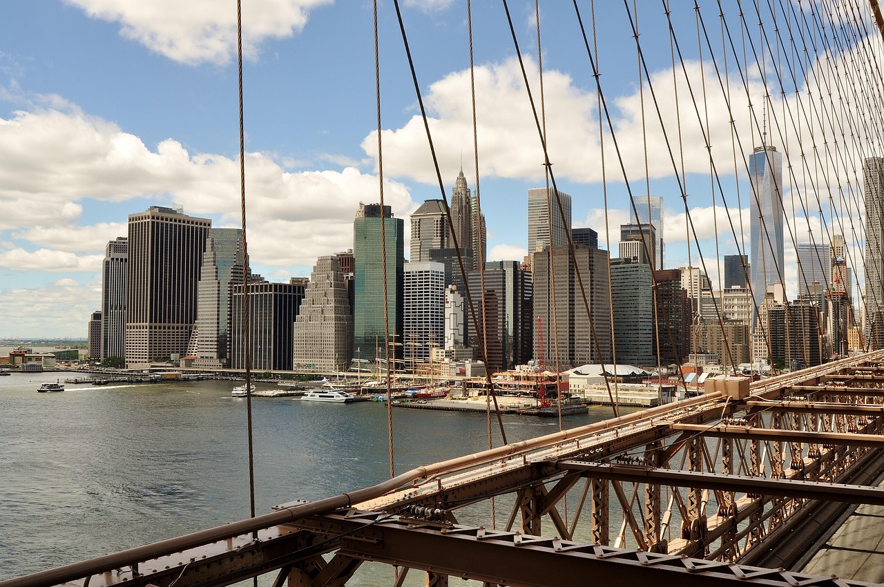 趙薇全面發(fā)展，影視、商業(yè)與公益事業(yè)的最新動態(tài)