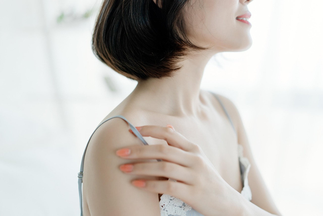 悲劇背后，女明星跳樓事件引人深思