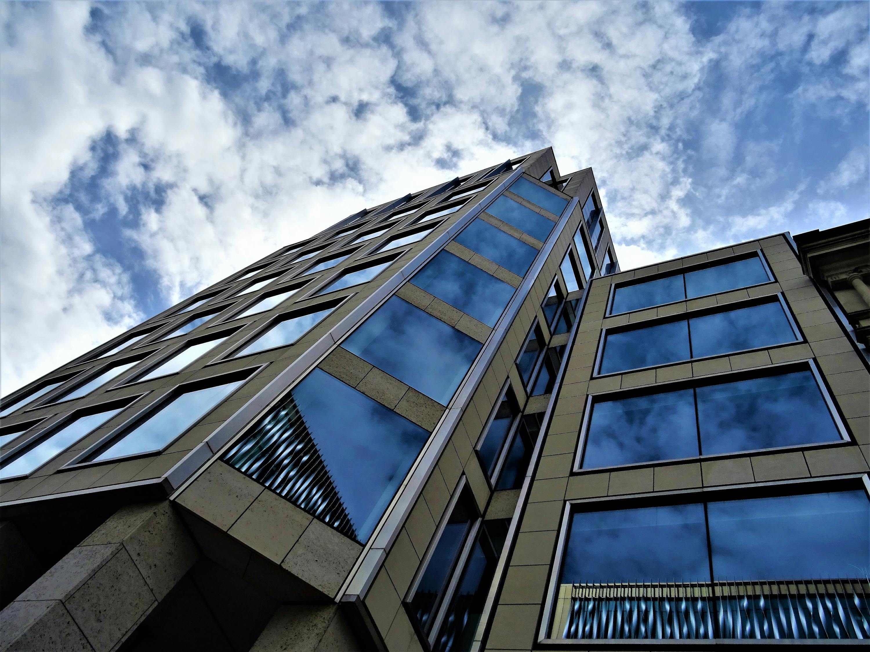 傲氣穩(wěn)了全場(chǎng) 第14頁(yè)