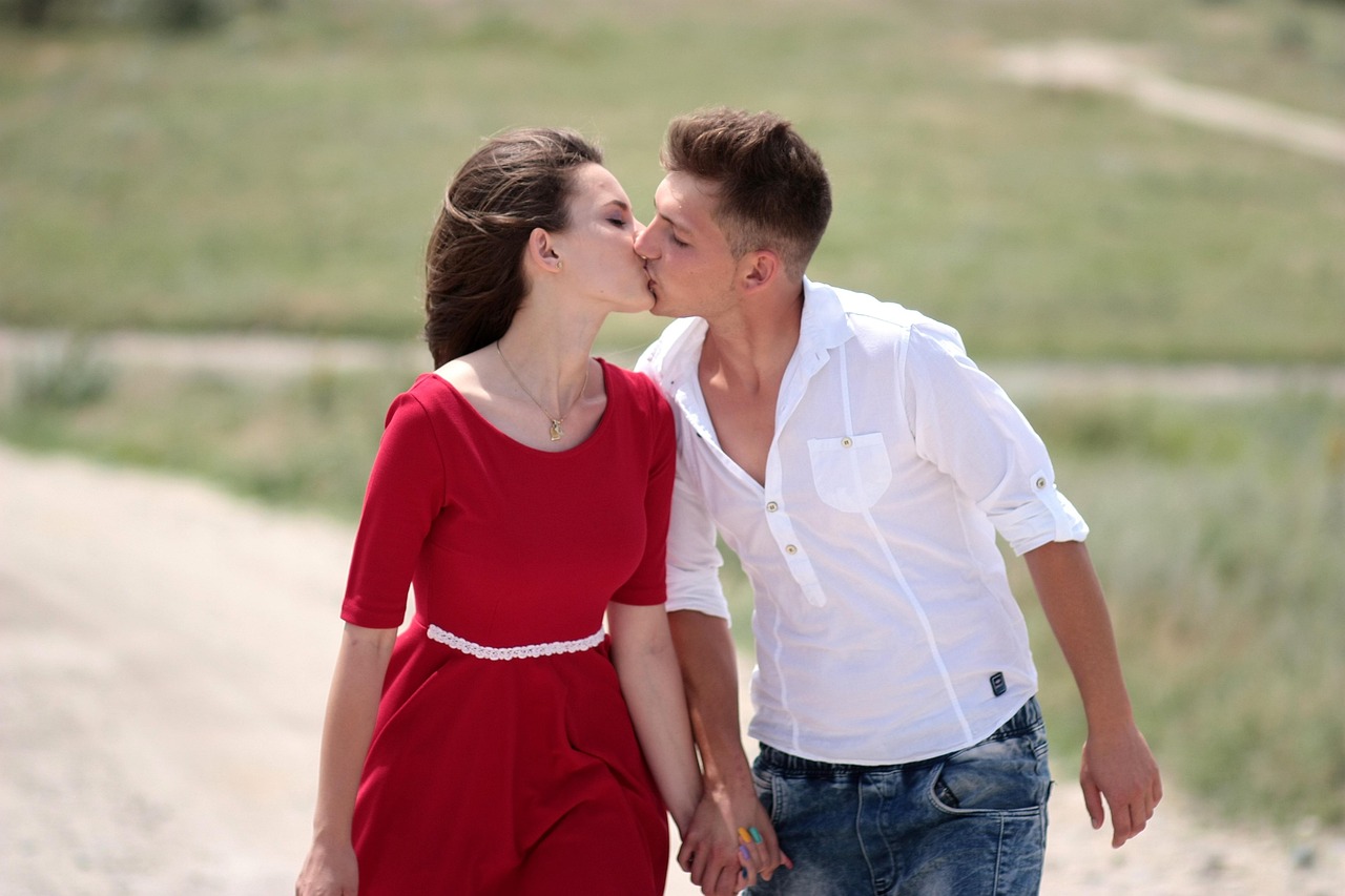 我為卿狂，一部跨越時(shí)空的情感傳奇電影