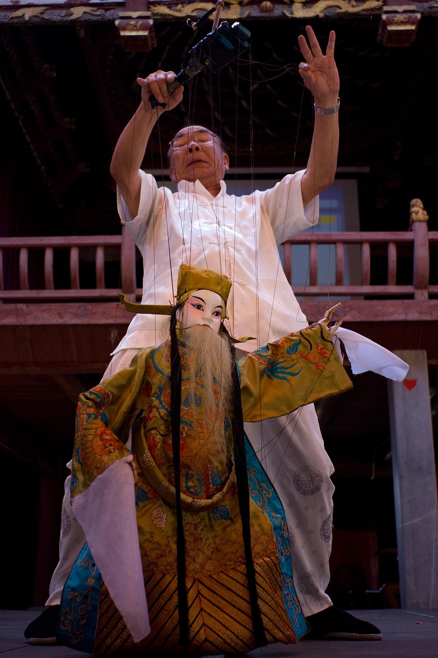 京劇璀璨明珠，演員閆巍的藝術(shù)人生之路