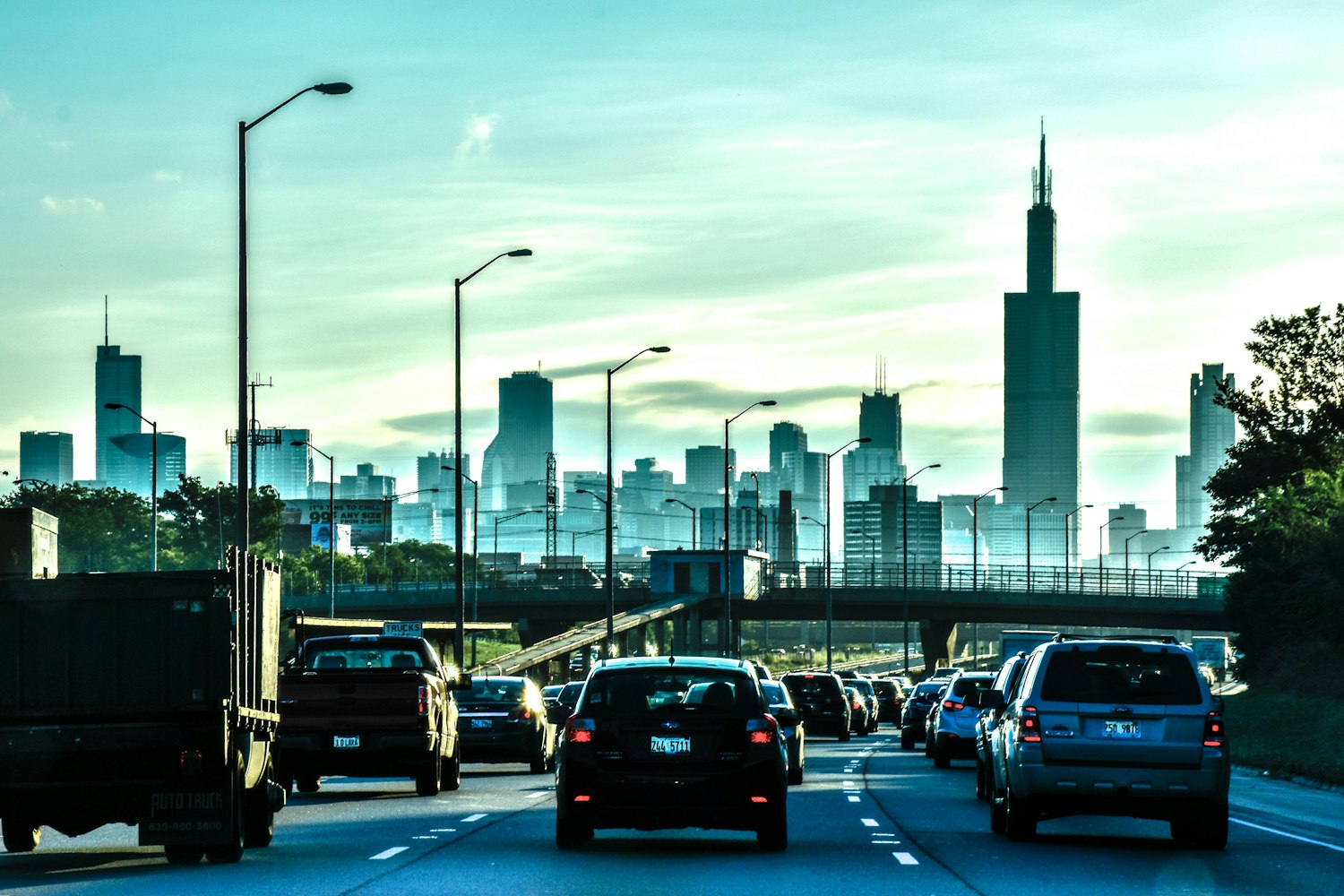 蕭敬亭最新動(dòng)態(tài)，多元領(lǐng)域的探索與無(wú)限可能