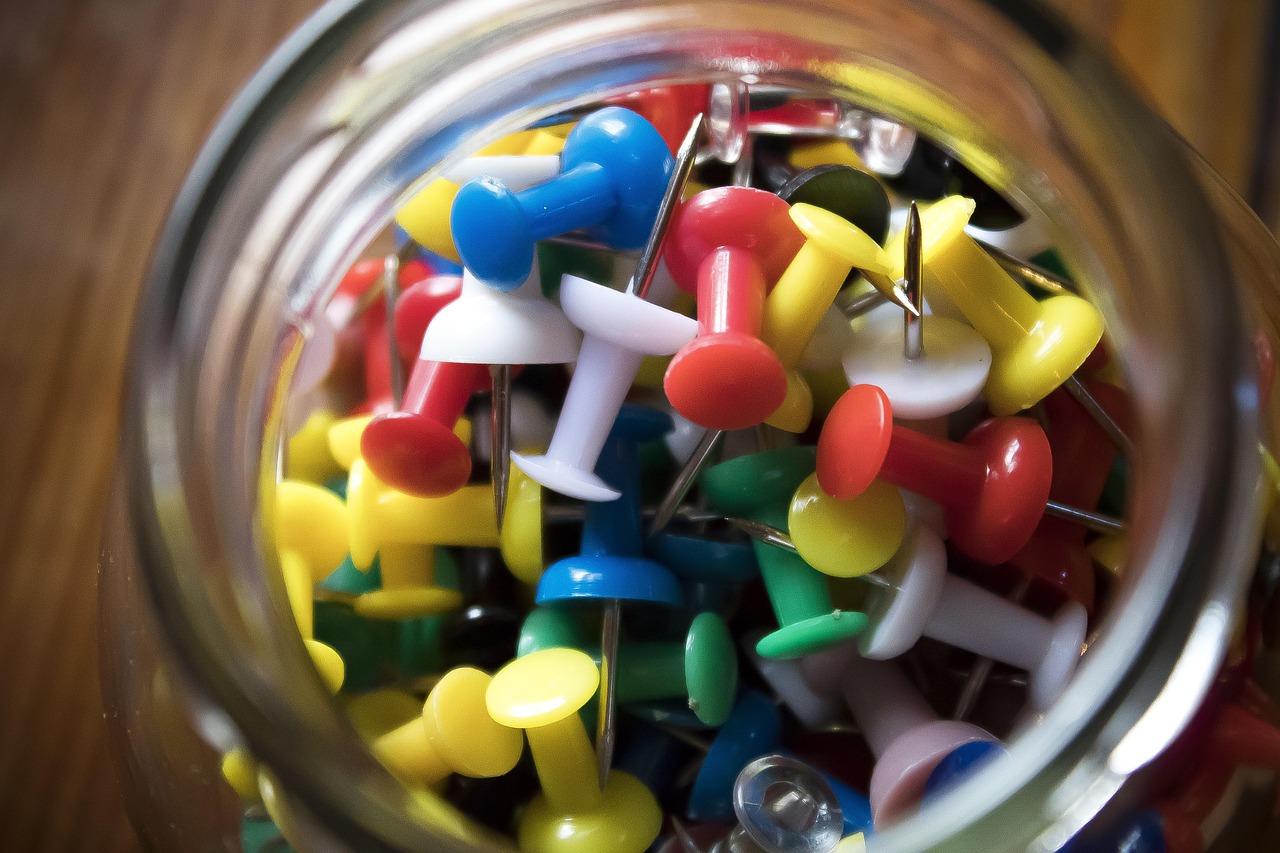 主持人黃穎最新動態(tài)，熒屏新動向閃耀展現(xiàn)