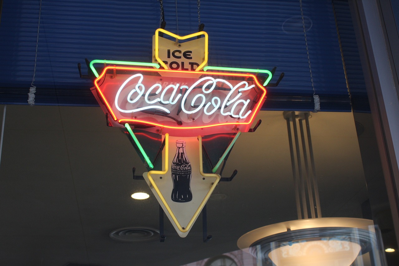 國(guó)產(chǎn)經(jīng)典動(dòng)畫電影，傳承與創(chuàng)新照亮中國(guó)動(dòng)畫產(chǎn)業(yè)之光