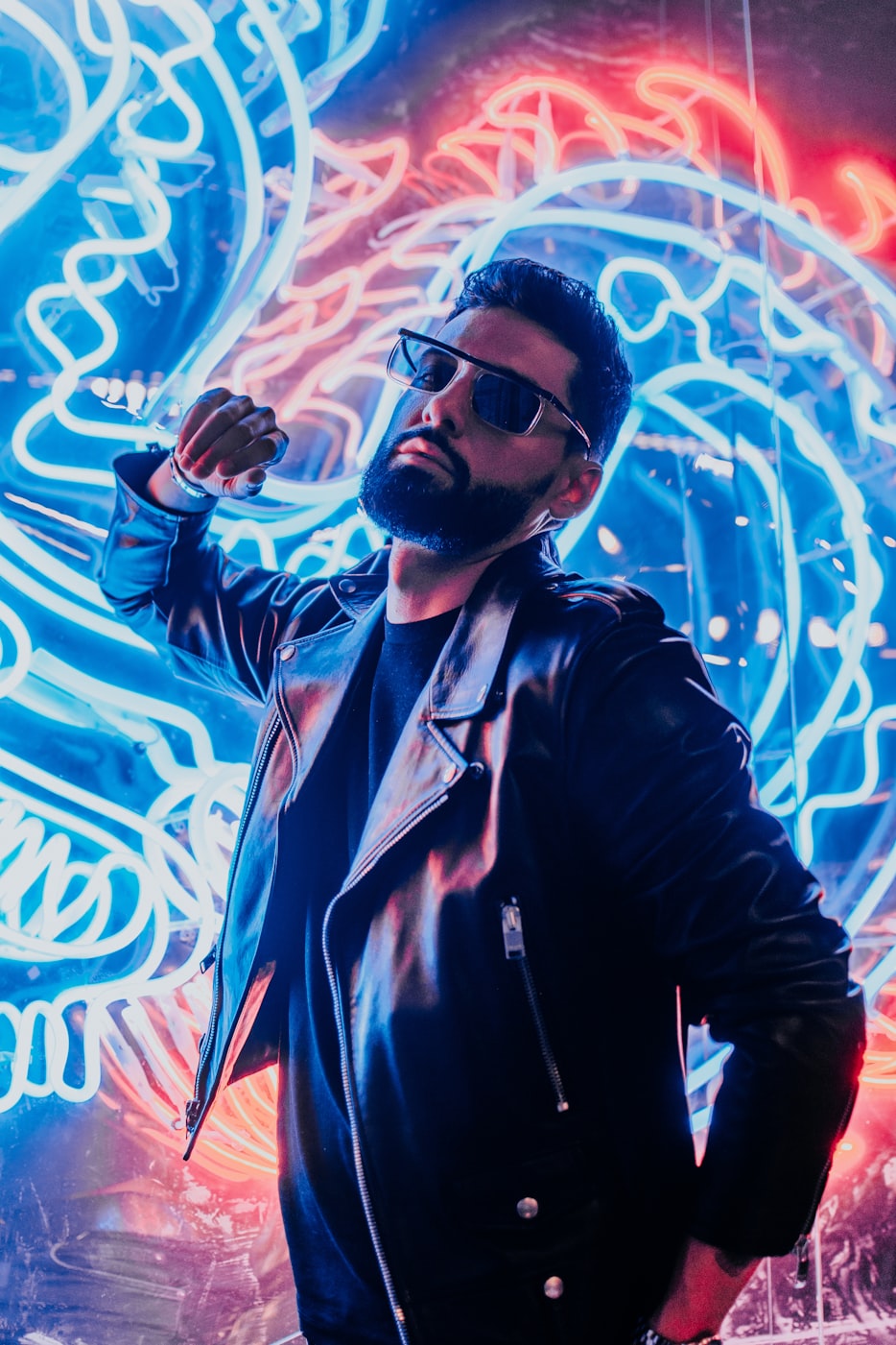 探索動漫世界中的男性魅力，絕美動漫美男圖片欣賞