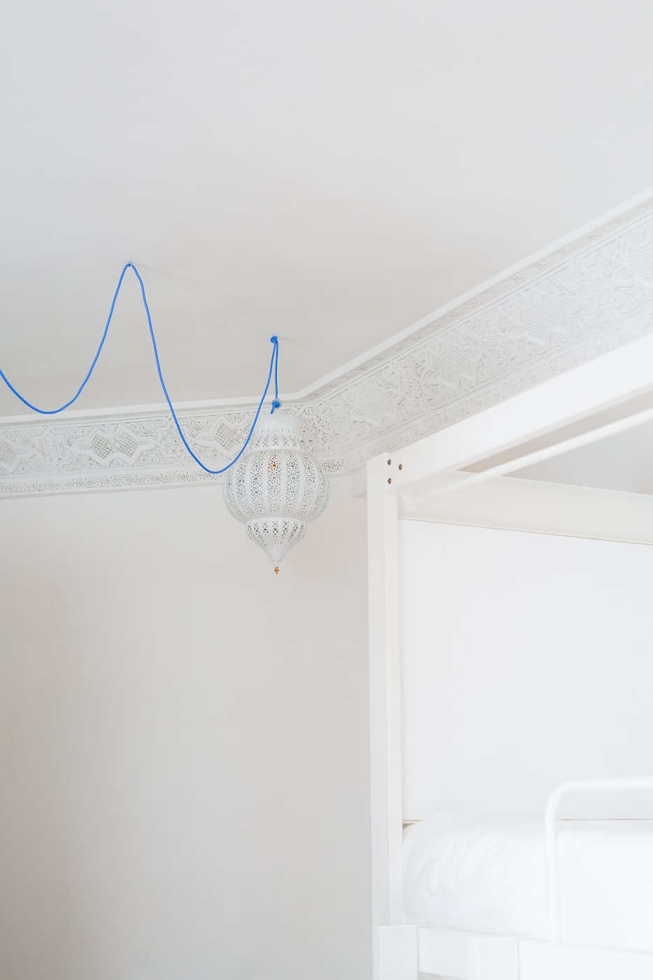 家庭娛樂視覺體驗的關(guān)鍵，掛電視高度多少最合適？