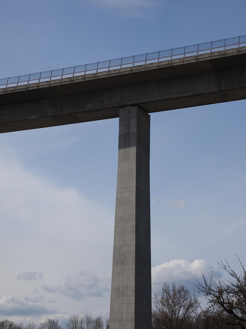 創(chuàng)新綠色智能驅(qū)動(dòng)未來(lái)，青年汽車集團(tuán)最新動(dòng)態(tài)與發(fā)展展望