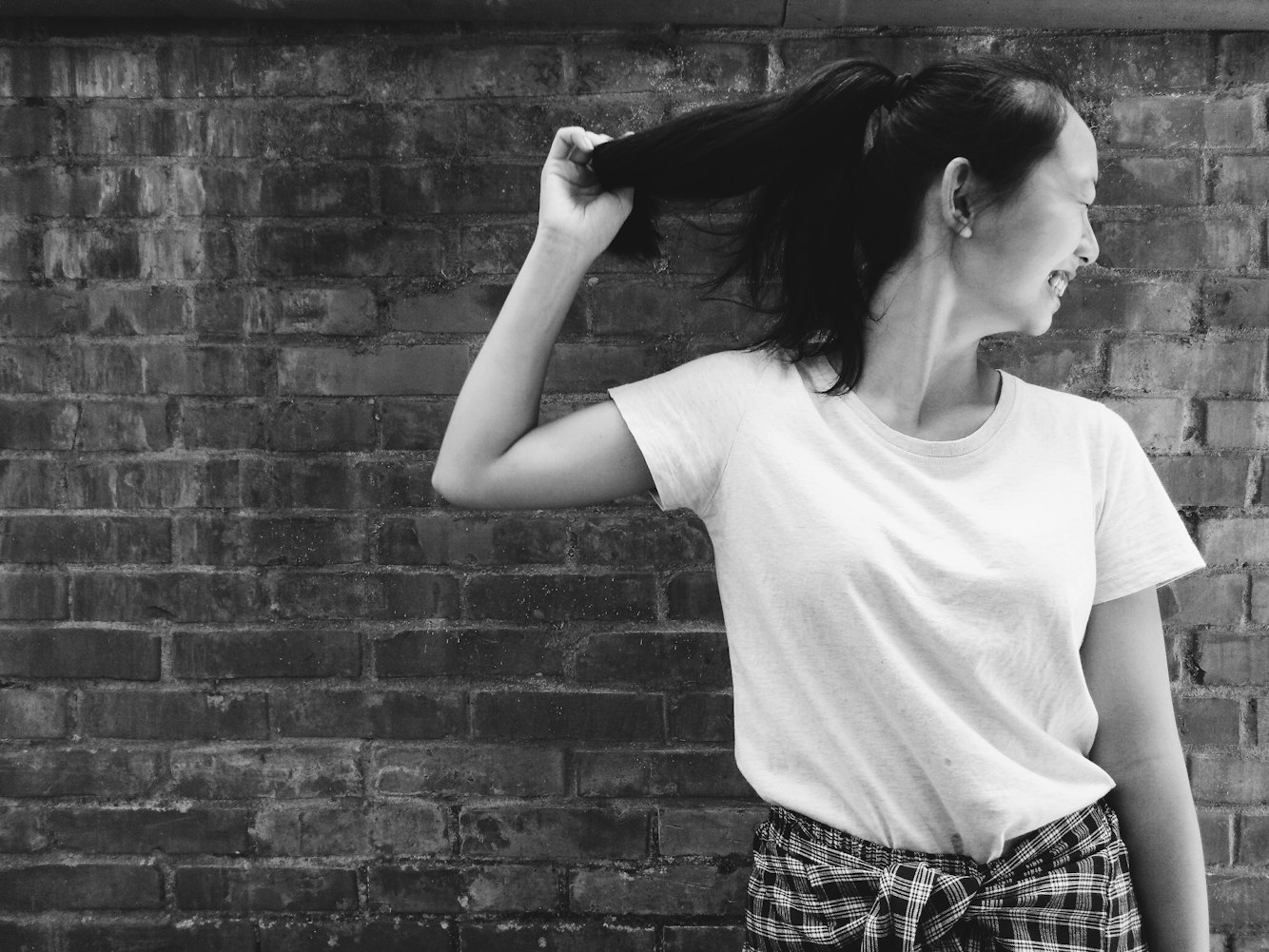 張雪迎機場最新風采，青春活力閃耀亮相