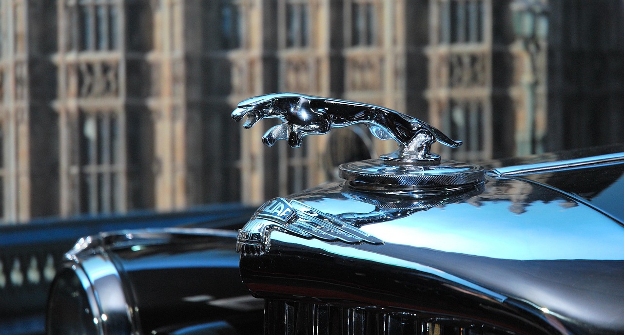 捷豹路虎上市，豪華汽車市場(chǎng)新里程碑